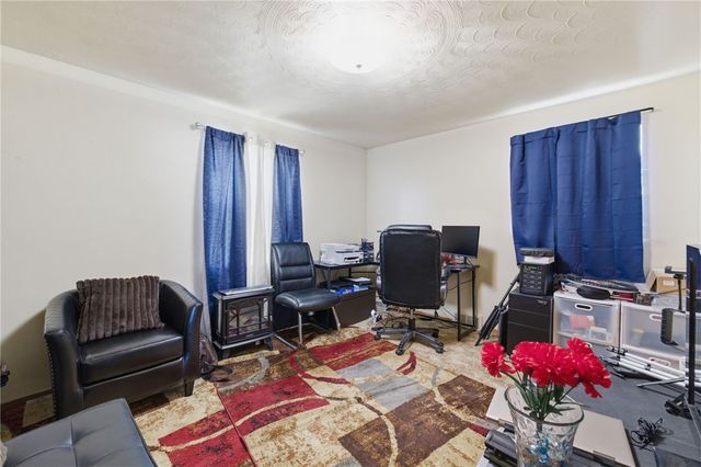 156-158 Sceneridge Avenue, Brentwood, PA 15227