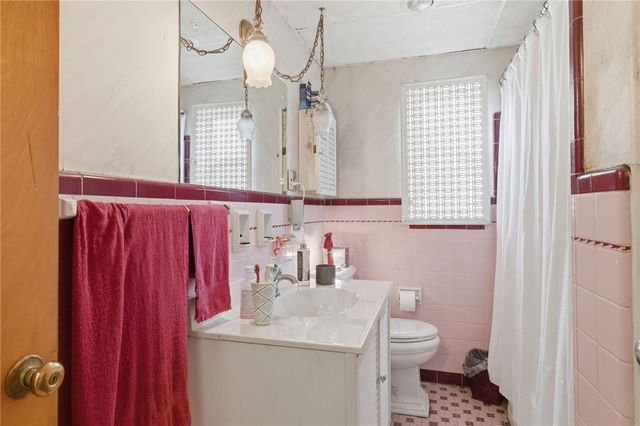 156-158 Sceneridge Avenue, Brentwood, PA 15227