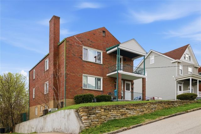 156-158 Sceneridge Avenue, Brentwood, PA 15227