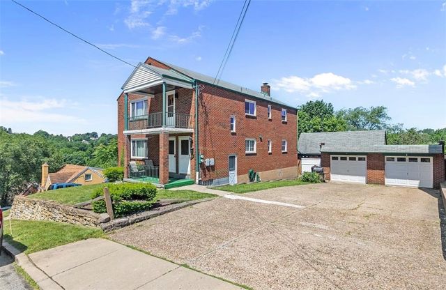 156-158 Sceneridge Avenue, Brentwood, PA 15227