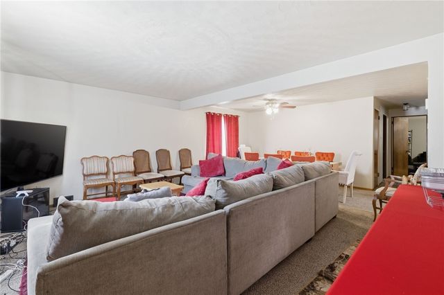 156-158 Sceneridge Avenue, Brentwood, PA 15227