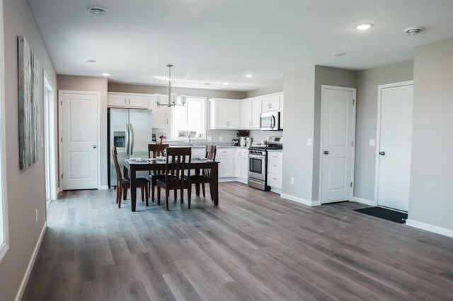 618 47th Avenue NE, Saint Cloud, MN 56304