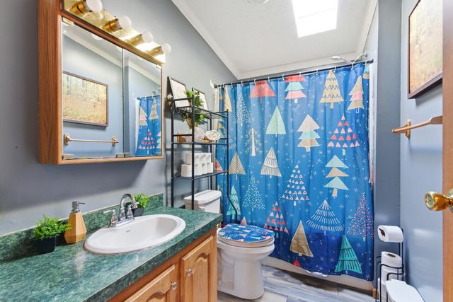 4827 E 994 N, Demotte, IN 46310