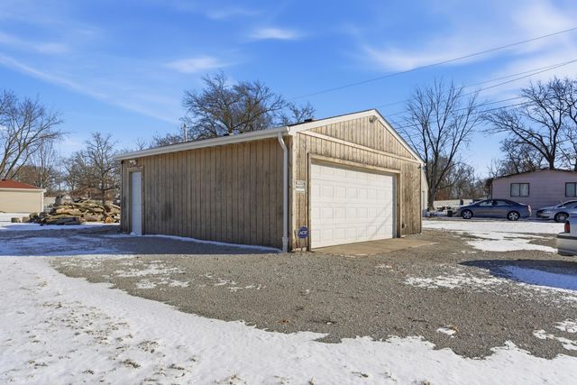 4827 E 994 N, Demotte, IN 46310