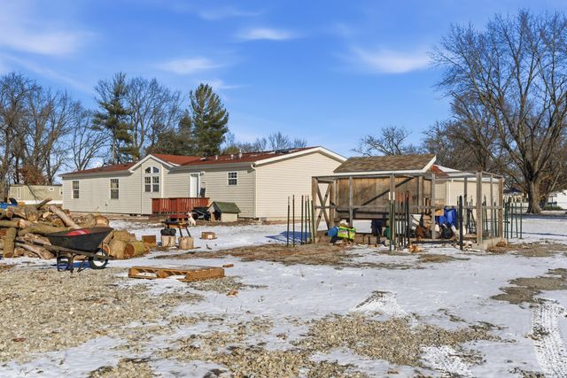 4827 E 994 N, Demotte, IN 46310