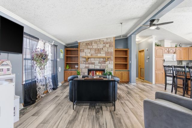 4827 E 994 N, Demotte, IN 46310