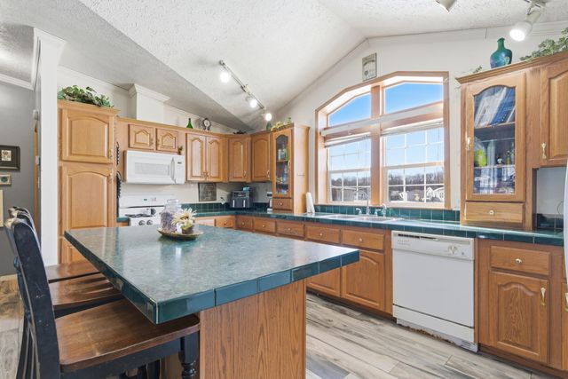 4827 E 994 N, Demotte, IN 46310