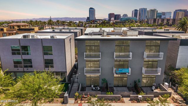 531 E WILLETTA Street 205, Phoenix, AZ 85004