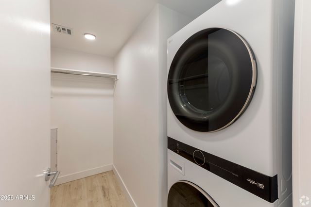 531 E WILLETTA Street 205, Phoenix, AZ 85004