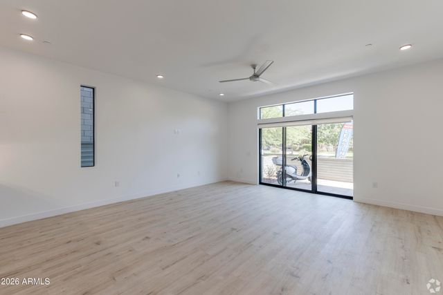 531 E WILLETTA Street 205, Phoenix, AZ 85004