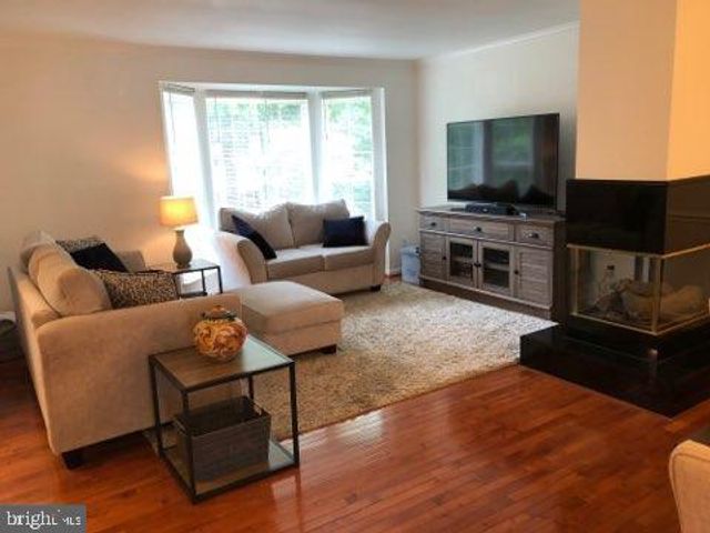 6565 KELSEY POINT CIR, Alexandria, VA 22315
