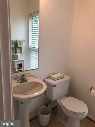 6565 KELSEY POINT CIR, Alexandria, VA 22315
