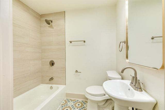 2812 N Sonny Lane, Galveston, TX 77554