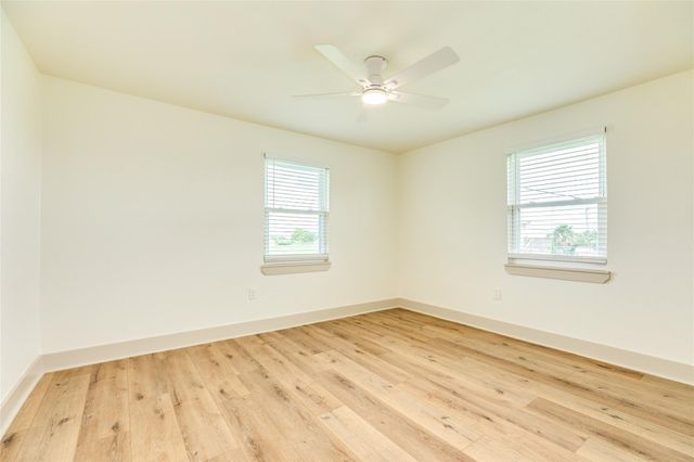 2812 N Sonny Lane, Galveston, TX 77554