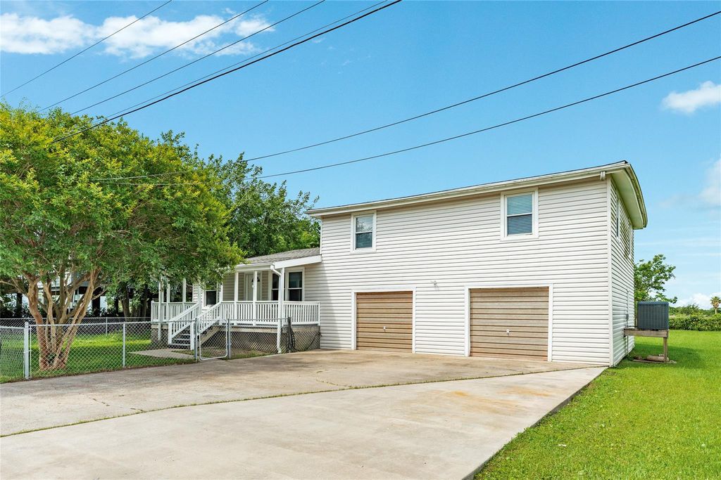 2812 N Sonny Lane, Galveston, TX 77554
