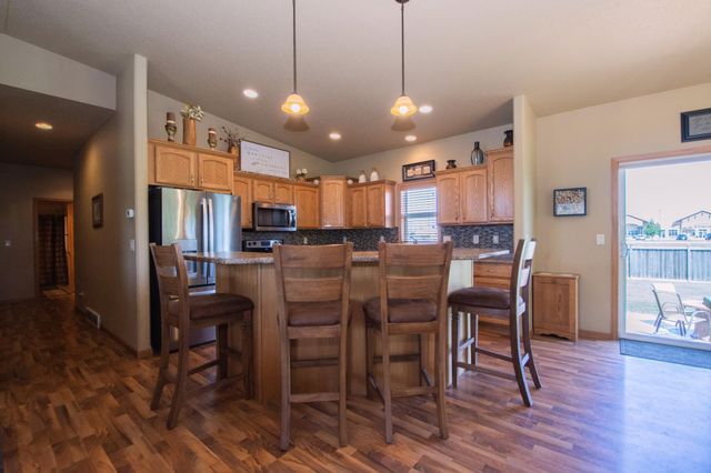 1218 35th Street Circle S, Moorhead, MN 56560