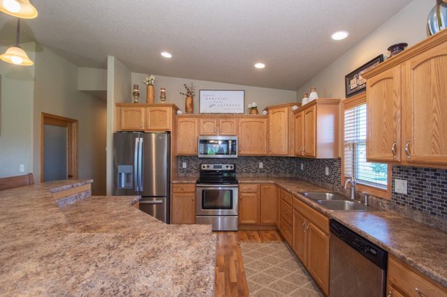 1218 35th Street Circle S, Moorhead, MN 56560