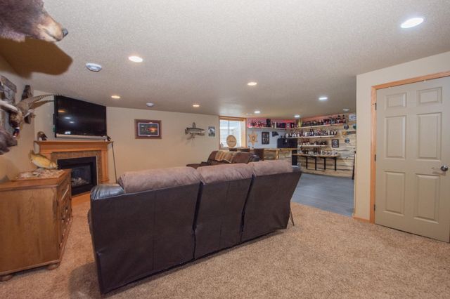 1218 35th Street Circle S, Moorhead, MN 56560