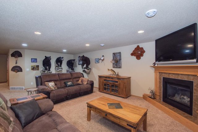1218 35th Street Circle S, Moorhead, MN 56560