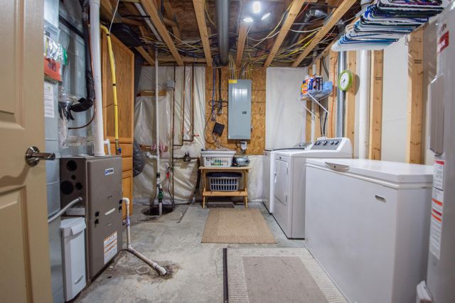 1218 35th Street Circle S, Moorhead, MN 56560