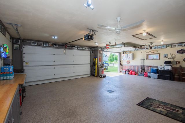 1218 35th Street Circle S, Moorhead, MN 56560