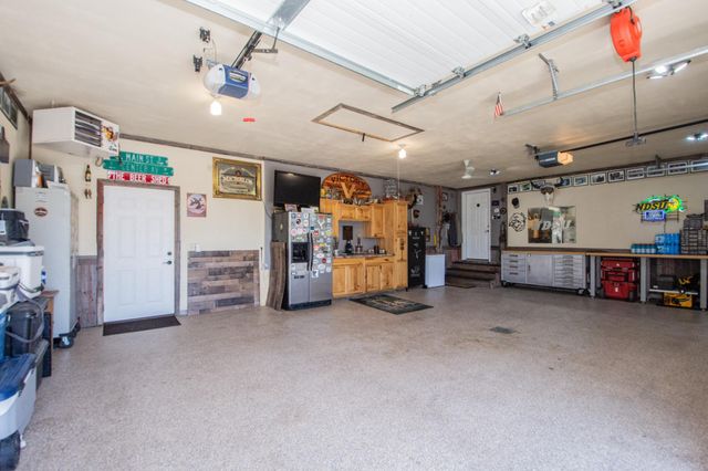 1218 35th Street Circle S, Moorhead, MN 56560