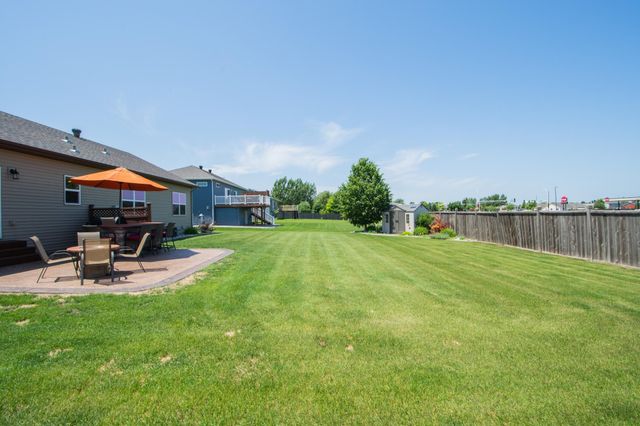 1218 35th Street Circle S, Moorhead, MN 56560