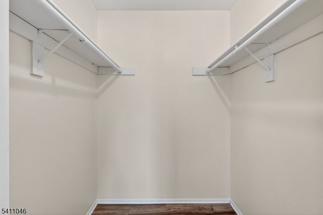 5 Steeplechase Ct, Franklin Twp., NJ 08873