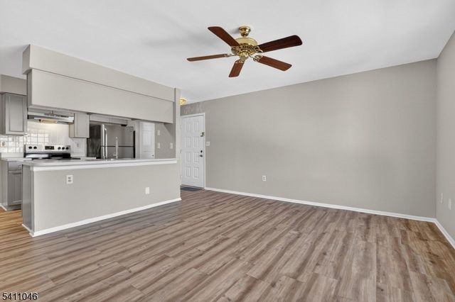 5 Steeplechase Ct, Franklin Twp., NJ 08873