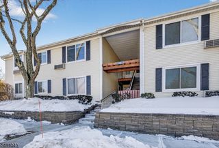 5 Steeplechase Ct, Franklin Twp., NJ 08873