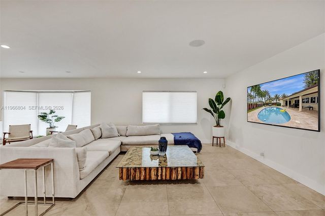 1201 Washington St, Hollywood, FL 33019