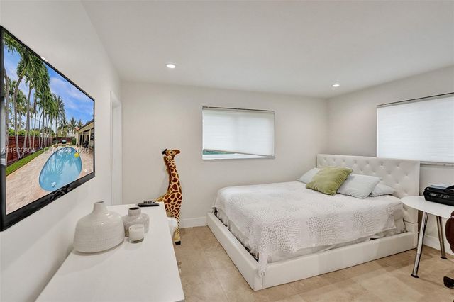 1201 Washington St, Hollywood, FL 33019