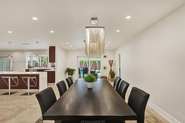 1201 Washington St, Hollywood, FL 33019