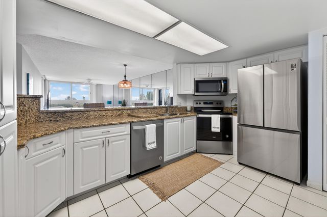 2700 N Highway A1a 506, Hutchinson Island, FL 34949