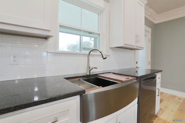 200 Skyview Circle, Muscle Shoals, AL 35661