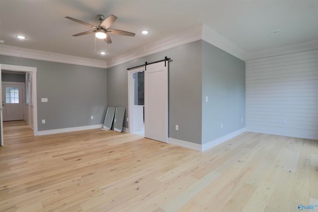 200 Skyview Circle, Muscle Shoals, AL 35661