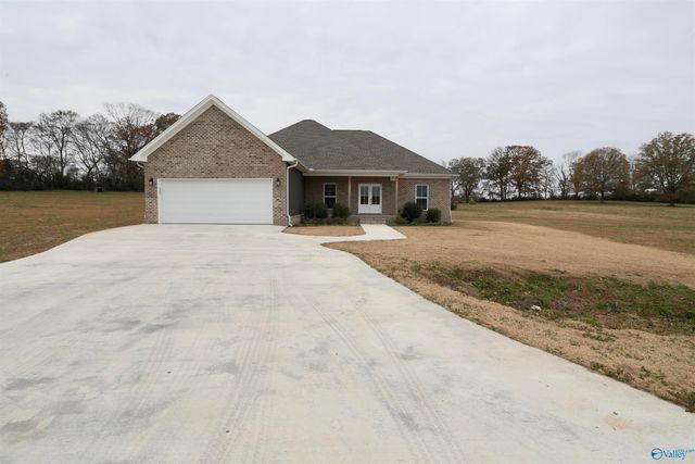 200 Skyview Circle, Muscle Shoals, AL 35661