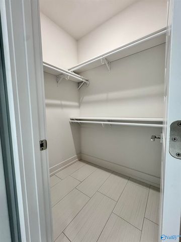 200 Skyview Circle, Muscle Shoals, AL 35661