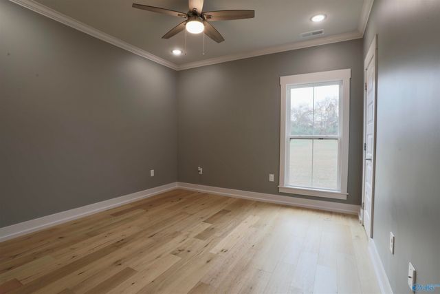 200 Skyview Circle, Muscle Shoals, AL 35661