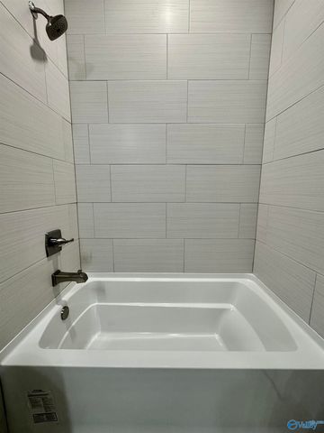 200 Skyview Circle, Muscle Shoals, AL 35661