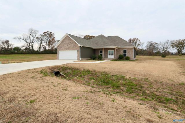 200 Skyview Circle, Muscle Shoals, AL 35661