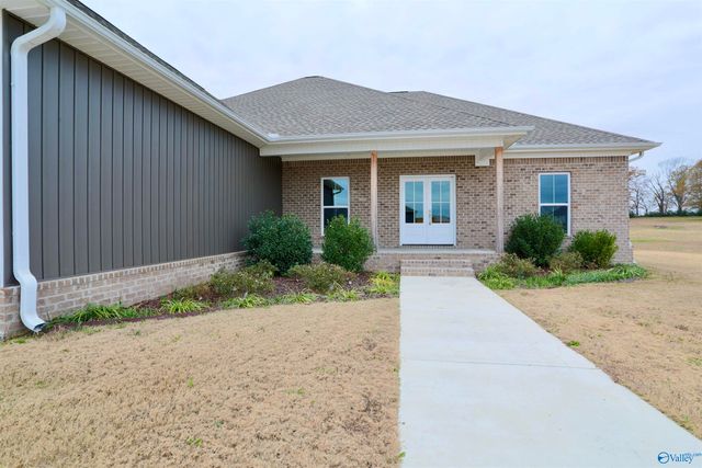 200 Skyview Circle, Muscle Shoals, AL 35661