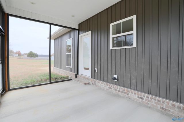 200 Skyview Circle, Muscle Shoals, AL 35661