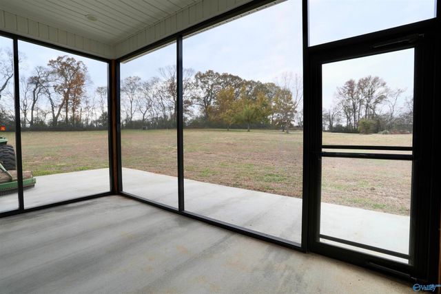 200 Skyview Circle, Muscle Shoals, AL 35661