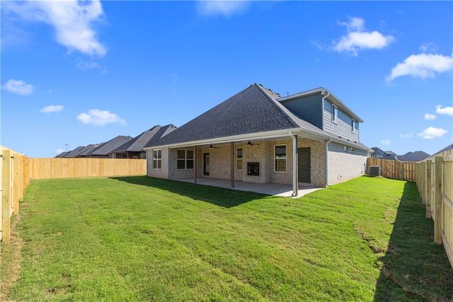 1140 Canyon Maple Street, Centerton, AR 72719