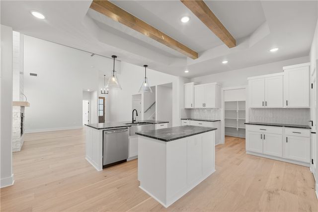 1140 Canyon Maple Street, Centerton, AR 72719