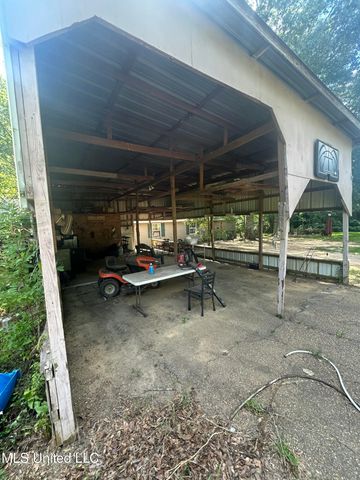 2002 Bala Chitto Road, Magnolia, MS 39652