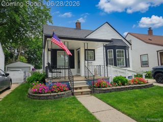 23776 Normandy Avenue, Eastpointe, MI 48021
