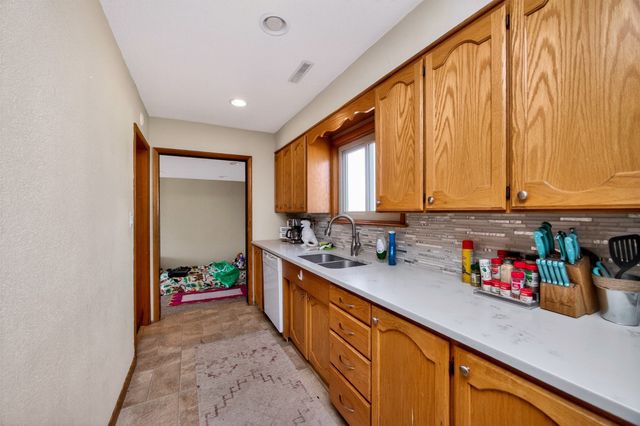 223 SE East Lawn Drive, Ankeny, IA 50021