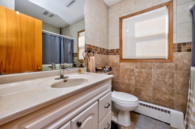 223 SE East Lawn Drive, Ankeny, IA 50021